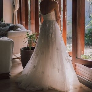 Monique Lhuillier Wedding Dress